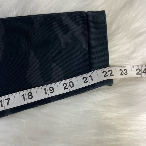 | SPANX | Look at Me Now Seamless Leggings. - Picture 11 of 16